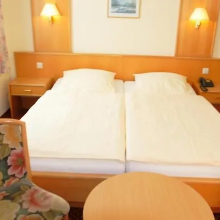 Kaden 3* Dresden
